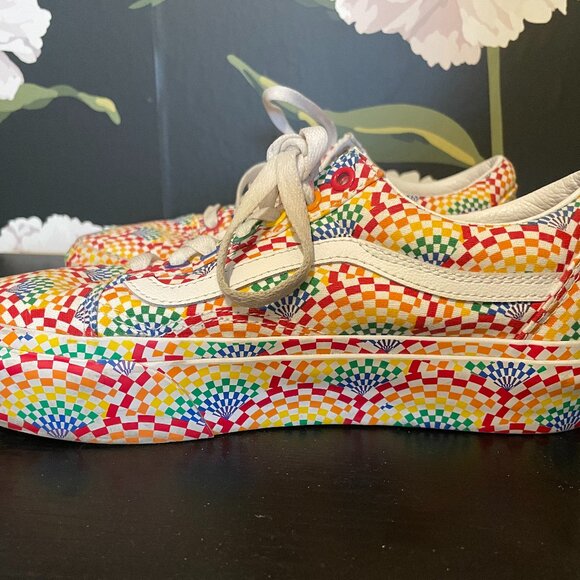 Van Rainbow Old Skool Platforms Sneakers - Picture 6 of 8
